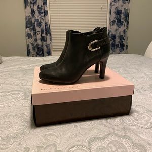 Bandolino black booties